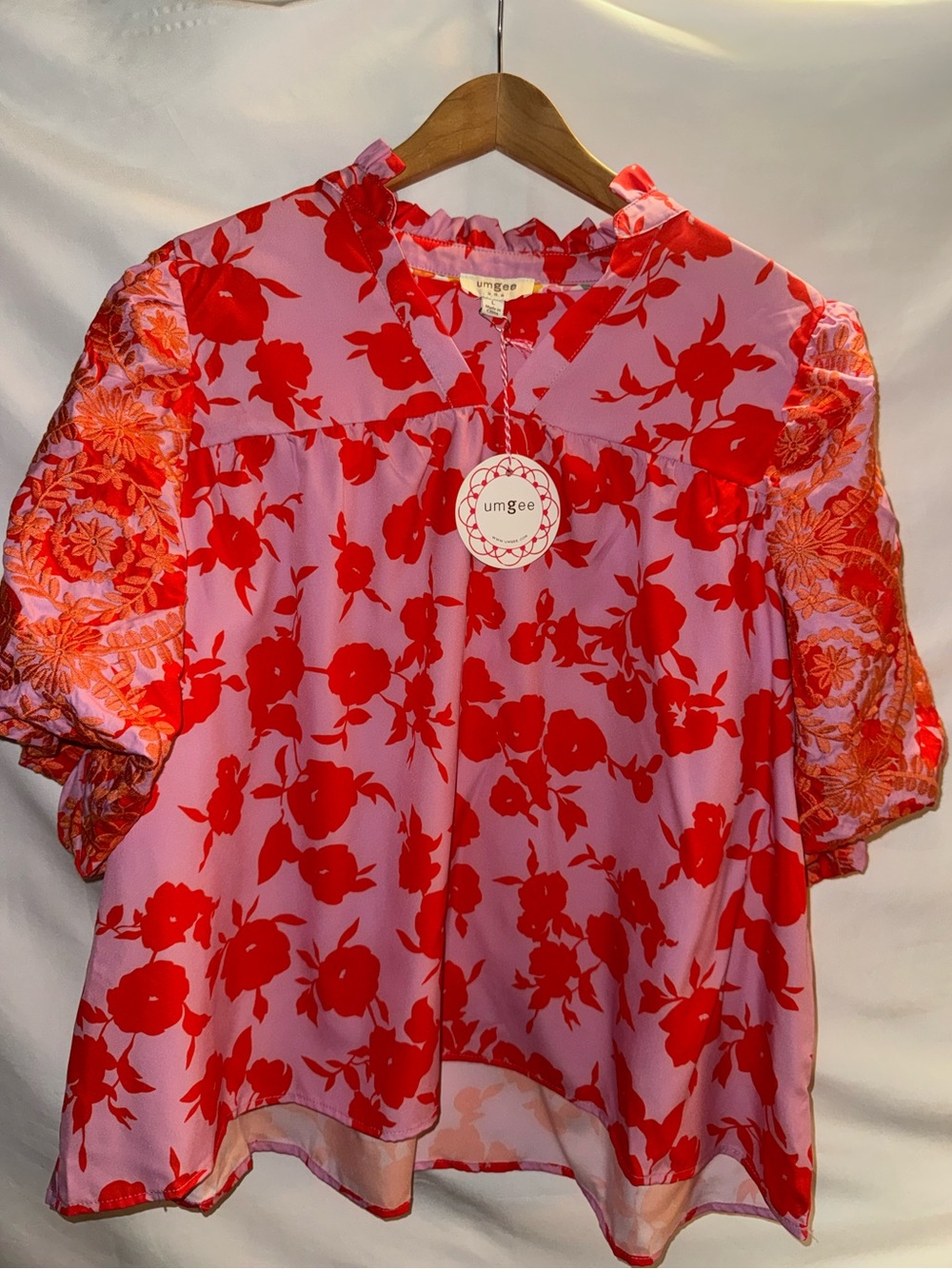 Umgee Pink Blouse with Bold Red Floral Print L - Picture 1 of 7